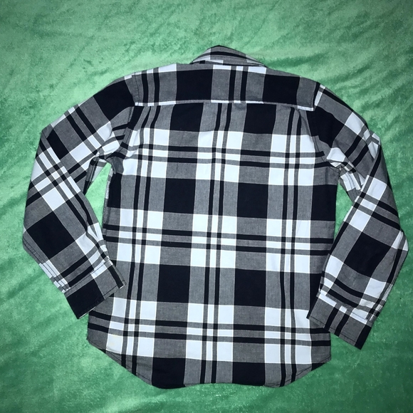 ⭐3/$10⭐CHILDREN'S PLACE Button Down - Picture 4 of 5